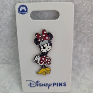 NWT Disney Parks Minnie Mouse Pin